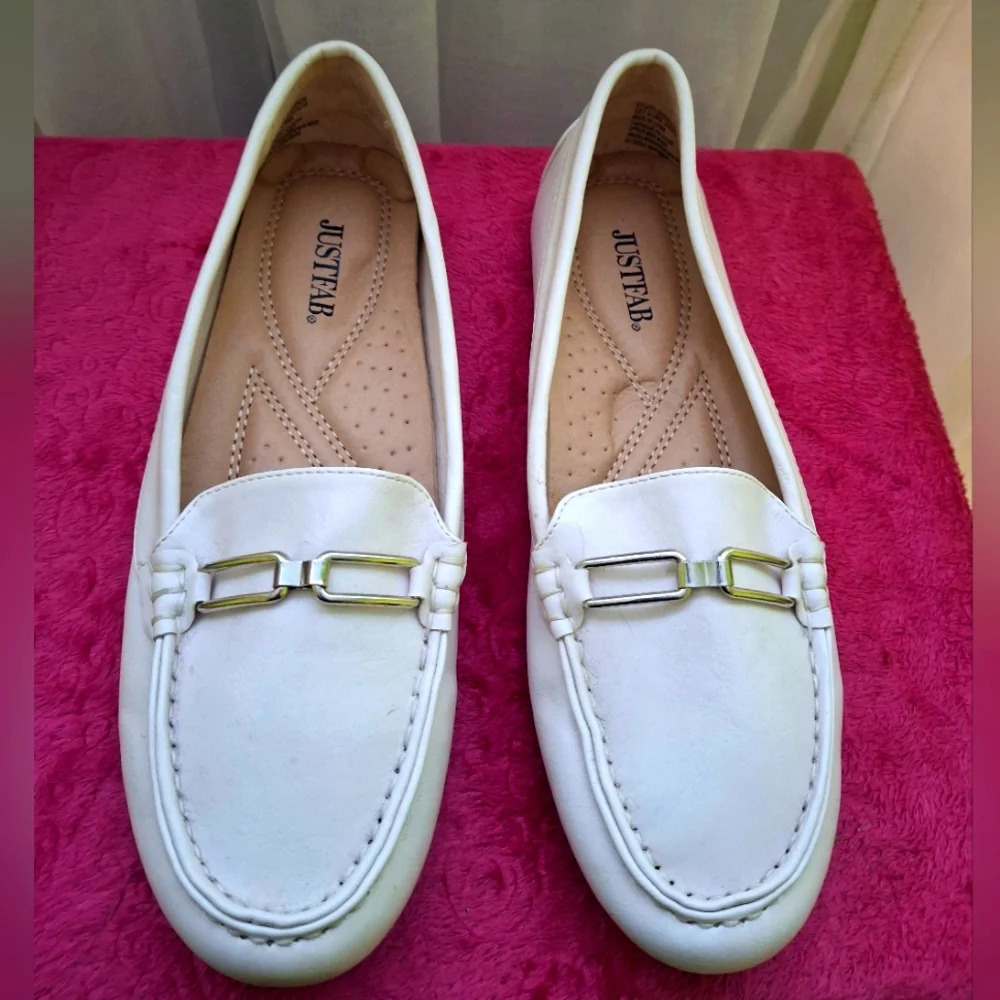 NWOT, Ivory blush  loafers, size 7.5 us